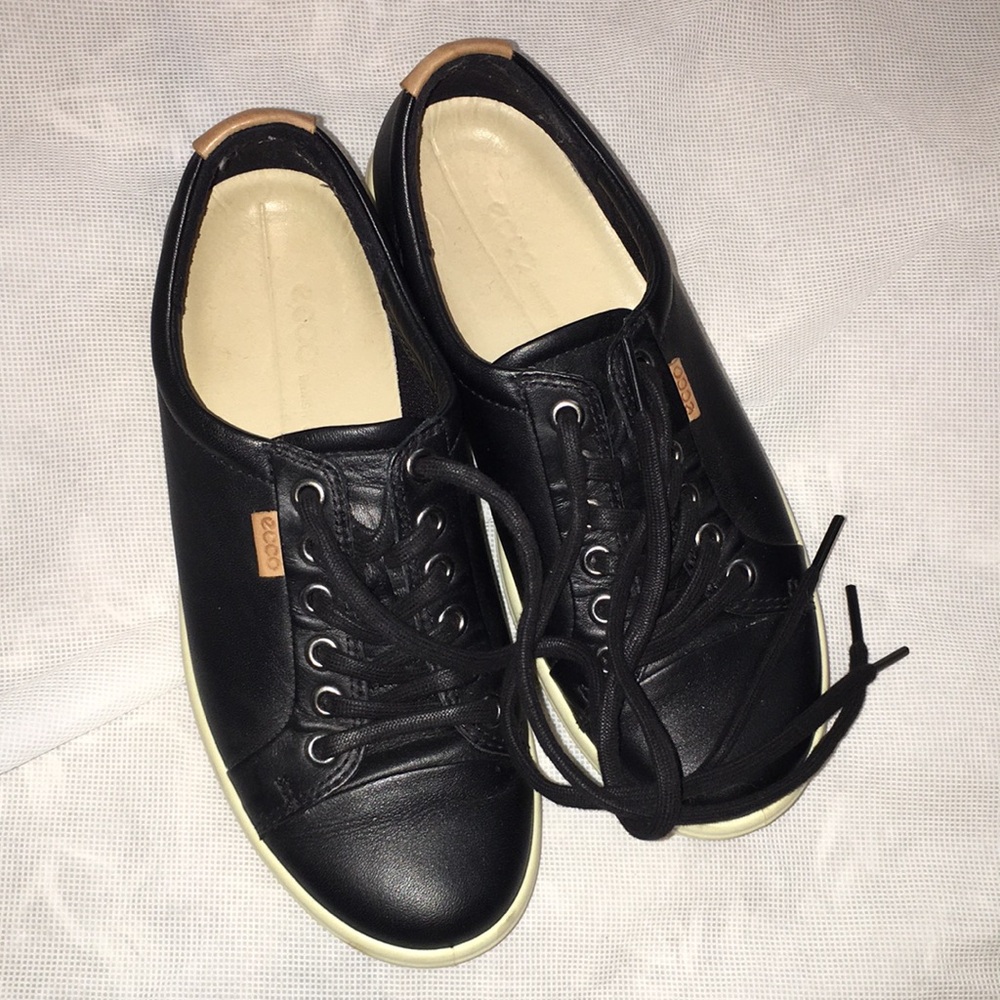 ECCO Soft Leather Black Lace-Up Sneakers | Size 5.5-6 (EU 36)